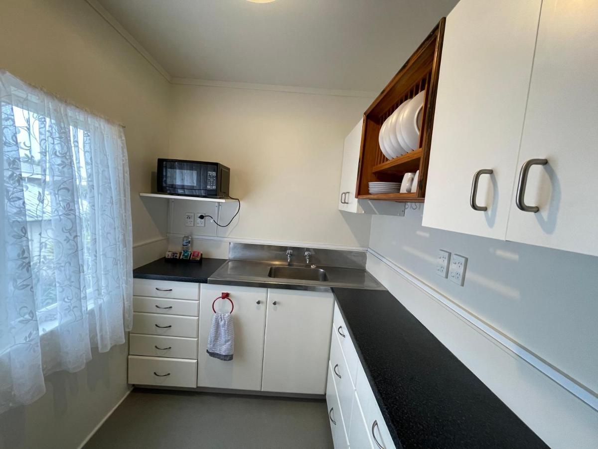 Summer Inn Motel Orewa Extérieur photo