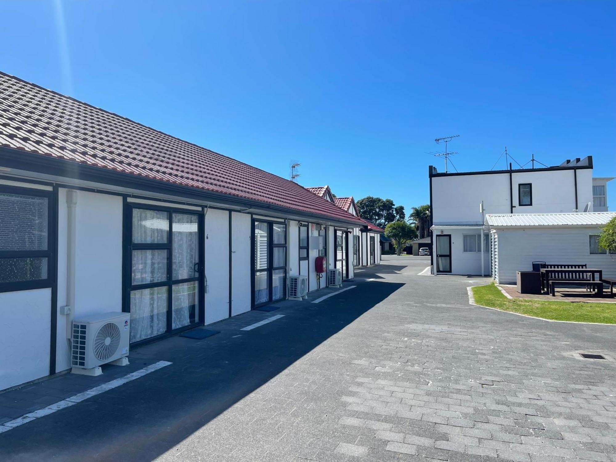 Summer Inn Motel Orewa Extérieur photo